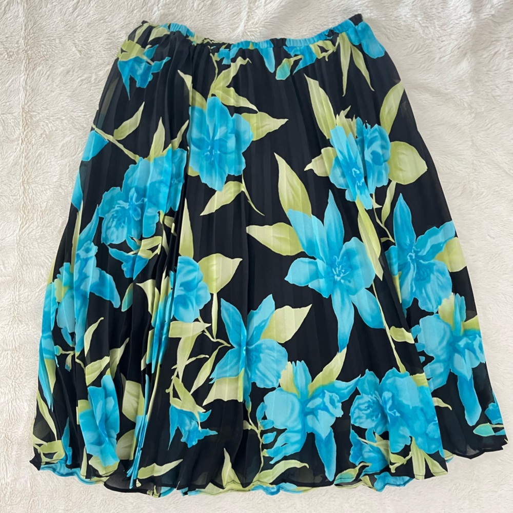 Pleated, Floral, Knee-Length Skirt
